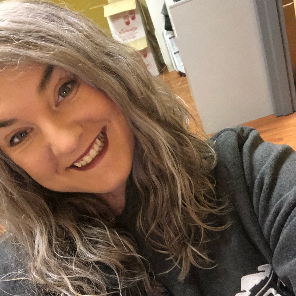 Meet your Posher, Lori